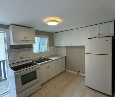 For Lease - 72 BARRETTE Street Unit# 3, Vanier and Kingsview Park, ... - Photo 2