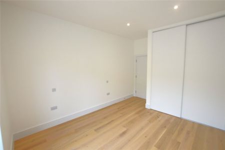 3 Chi Kober, North Quay, Hayle, Cornwall, TR27 - Photo 3