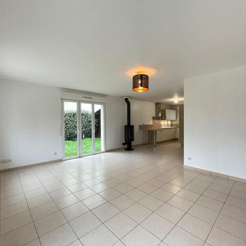 Location Maison 4 pièces 80m² BOUCHEMAINE 49080 - Photo 1