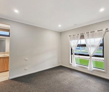 Modern, Spacious & Large Yard - Photo 3