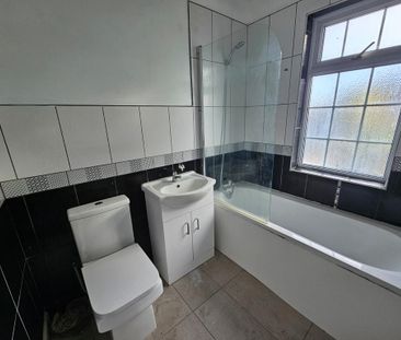 3 bedroom semi-detached house to rent - Photo 6