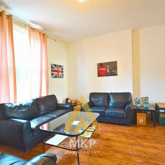 7 bedroom end of terrace house to rent - Photo 1