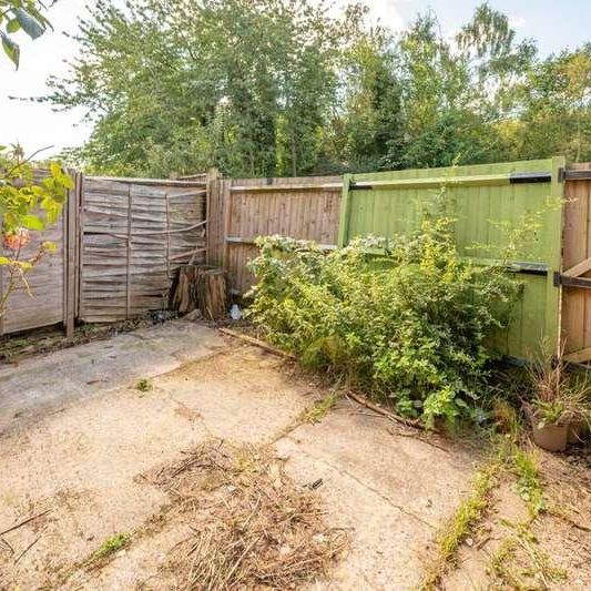 Brent Terrace, Temple Fortune, NW2 - Photo 1