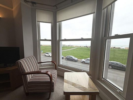 4 bedroom terraced house to rent - Photo 1