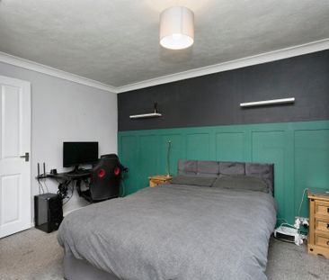 Swann Way, Horsham, Broadbridge Heath - Photo 6