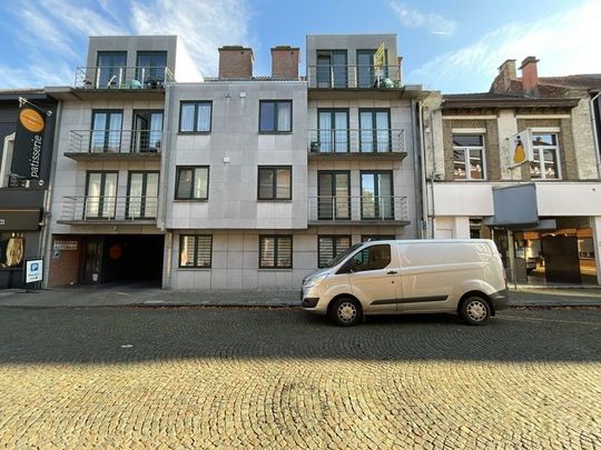 Mooi appartement in centrum Beveren met twee slaapkamers en balkon - Photo 1