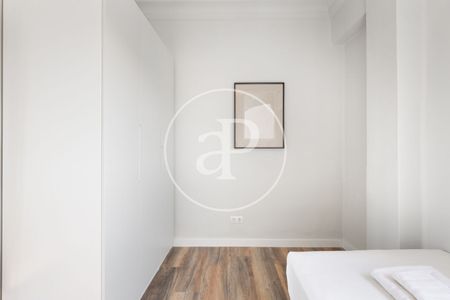 Penthouse for rent with Terrace in San Francesc (Valencia) - Photo 3