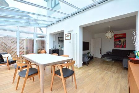 4 bedroom semi-detached house to rent - Photo 3