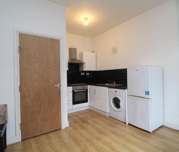 1 bedroom flat to rent - Photo 6