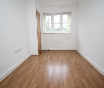 2 Bedroom Apartment - Photo 2