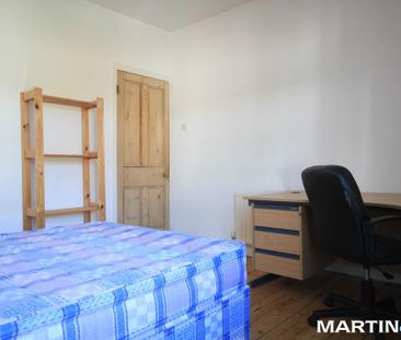 3 bedroom terraced house to rent - Photo 3