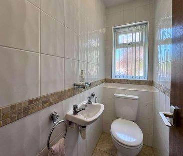 Nicholas Road, Blundellsands, Liverpool, L23 - Photo 6