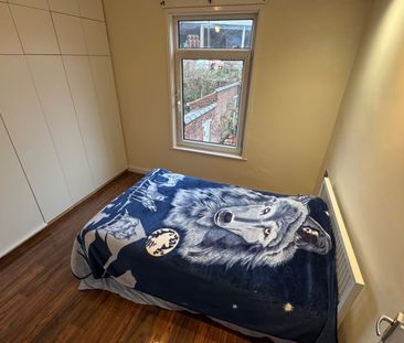 3 Bed Terraced House, Robinson Road, S2 - Photo 2