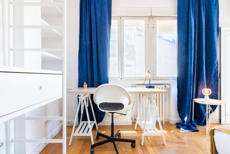 Calle del Doctor Esquerdo, Madrid, Community of Madrid 28028 - Photo 2