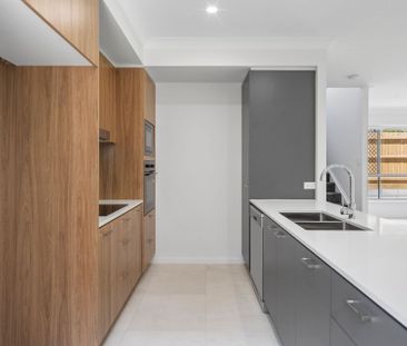 Stunning Brand-New Family Home in Browns Plains – Now Available for... - Photo 3