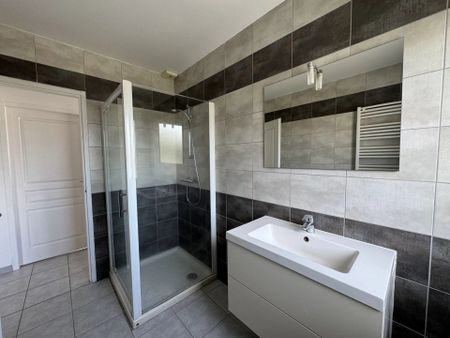 Location Maison 4 pièces 85 m2 à Boisset-Saint-Priest - Photo 5