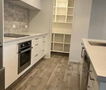 Easy Living - Photo 4