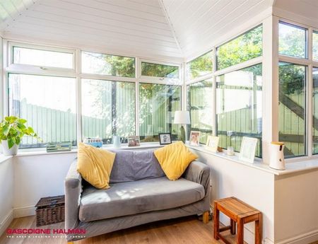 3 Bedroom Semi Detached To Let - Photo 2