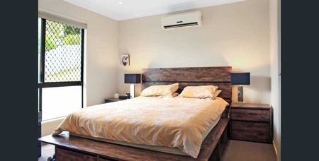 4 Bedroom House in Peaceful Neighborhood - Photo 3