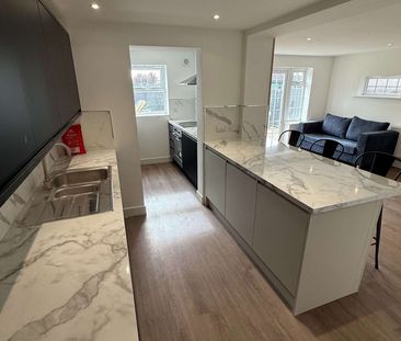 Brand New Luxury Hmo - BH12 Room 4 - Photo 3