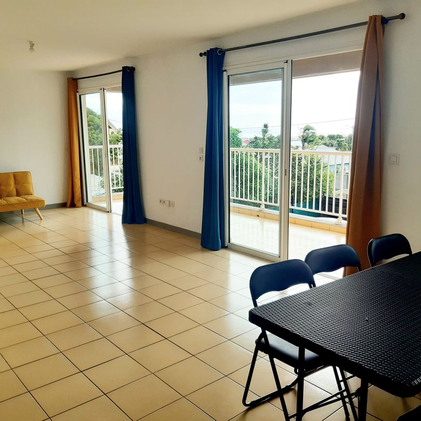 Location Appartement 4 pièces 104m² ST LOUIS 97421 - Photo 1