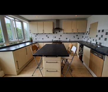 3 Bed Maisonette, Clearbrook Way, E1 - Photo 4