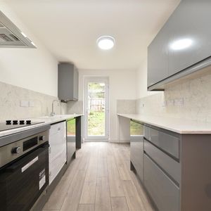 Ely Close, Stevenage, SG1 - Photo 2