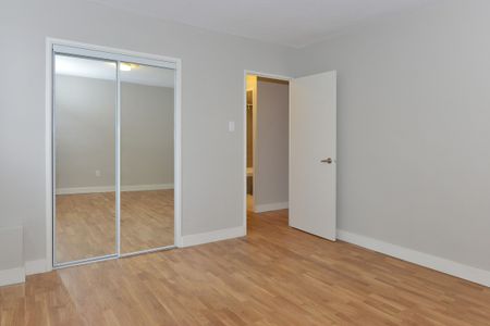 230 Oak Street - Photo 2