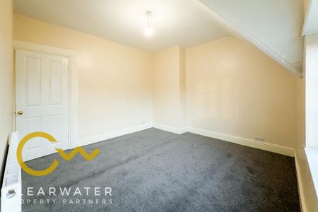 3 bedroom semi-detached house to rent - Photo 3