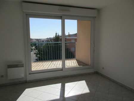 Location Appartement 5 pièces 108m² - Photo 3