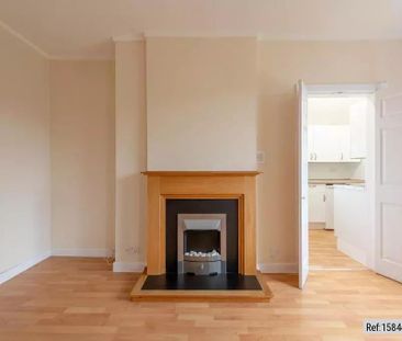 3 bedroom flat to rent - Photo 6