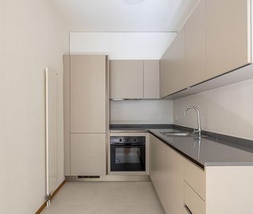 RINNOVATO 2.5 LOCALI A LUGANO - Photo 2