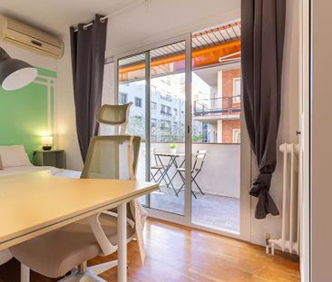 Carrer d'Amigó, Barcelona, Catalonia 08021 - Photo 3