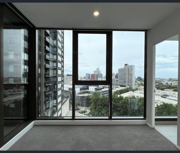 ELEGANT CORNER TWO BEDROOM APARTMENT LOCATED IN THE HEART OF SOUTHBANK - Photo 3