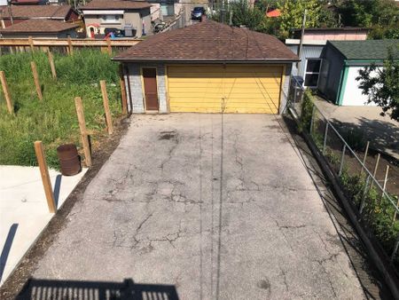 For Lease - 184 Donald Avenue, Toronto, Ontario - Photo 4