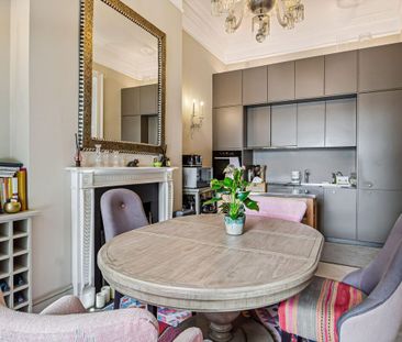 A beautifully presented two bedroom apartment in Chelsea Embankment, SW3. - Photo 6