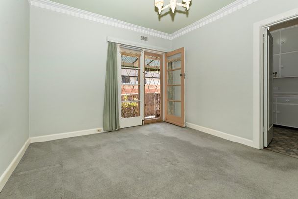 Thinking of selling? Contact our agent - Photo 1