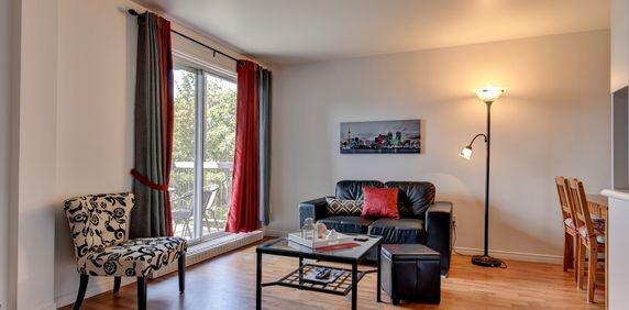 BEAU 3 ½ RÉNOVÉ, 1065$/MOIS TOUT INCLUS - Photo 2