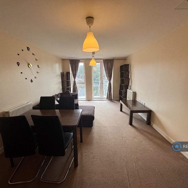 1 bedroom flat to rent - Photo 1