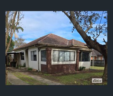 Single Level Home on a Generous Block - Photo 5