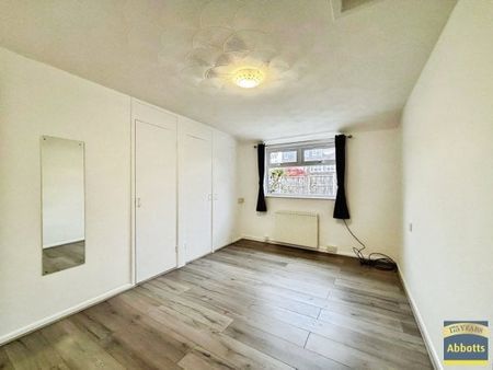 Emmanuel Close, IP28 7PE - Photo 3