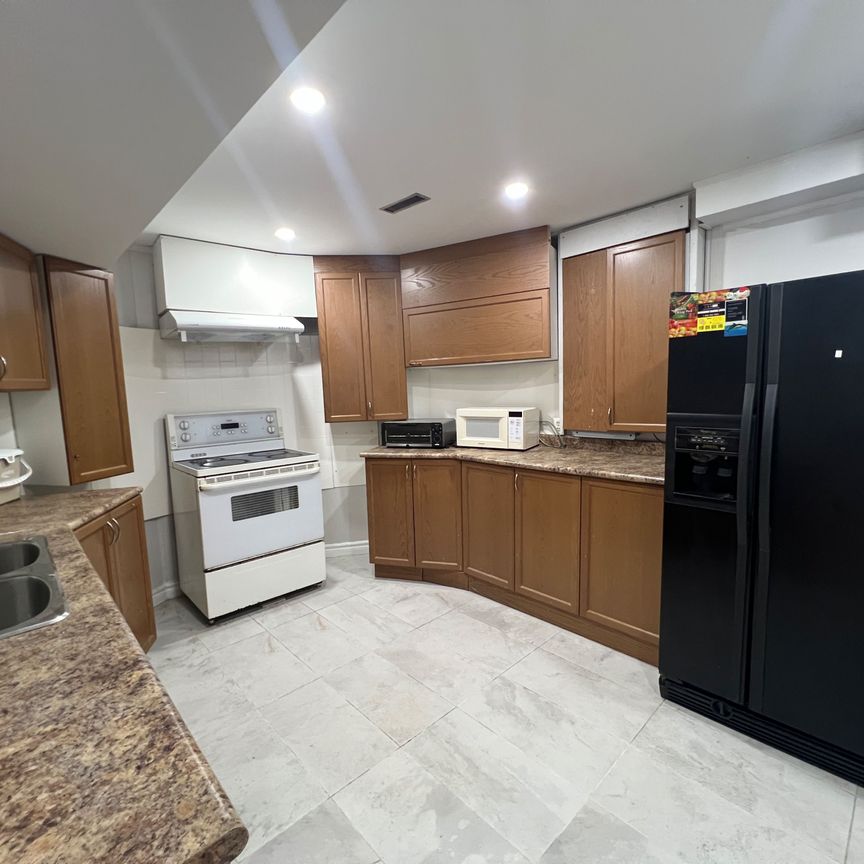 For Lease - 1588 Princelea Place Unit# Lower, Mississauga, Ontario - Photo 1