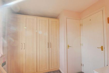 2 bedroom terraced house to rent - Photo 4