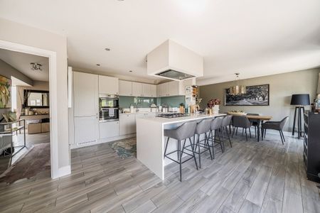 5 bedroom detached house to rent - Photo 4