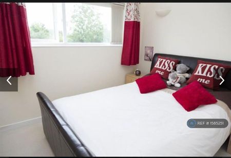 3 bedroom semi-detached house to rent - Photo 3