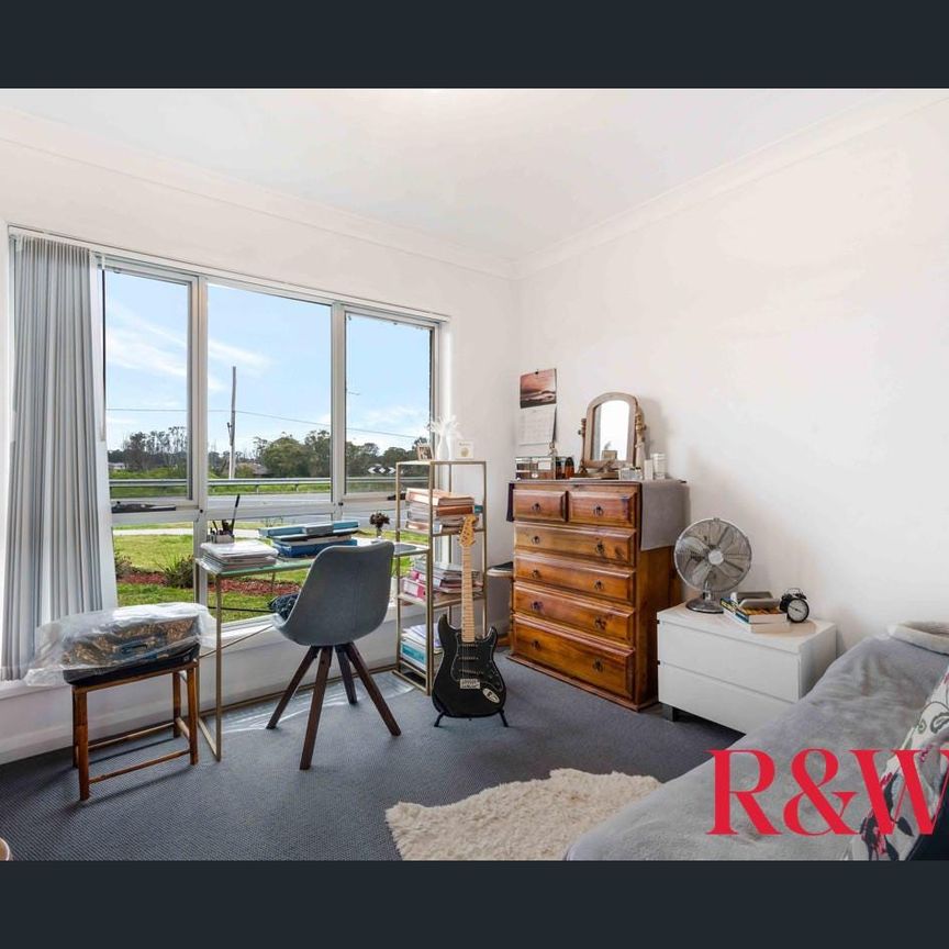 Charming 2-Bedroom House in Edmondson Park - Photo 1