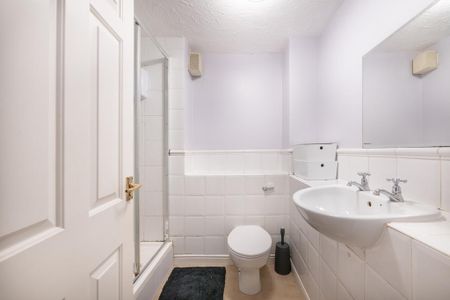 5 bedroom terraced house to rent - Photo 4