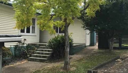 Hill Park Beauty - Photo 5