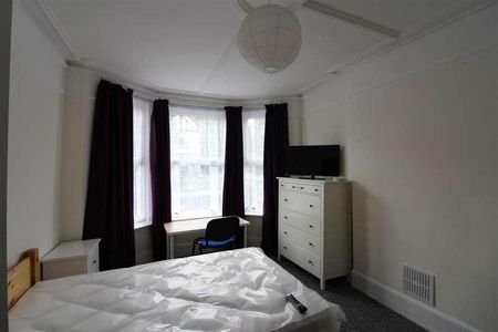 Devonshire Road, **student Apartment** Student Apartment **, Southampton, SO15 - Photo 2