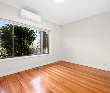 3 Fenton Street, Huntingdale VIC 3166 - House For Rent | Domain - Photo 6